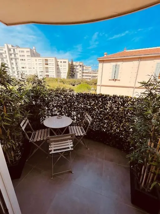 Cannes Croisette - Plages - Palais - Bord De Mer - Appartement Moderne Et Lumineux Avec Balcon