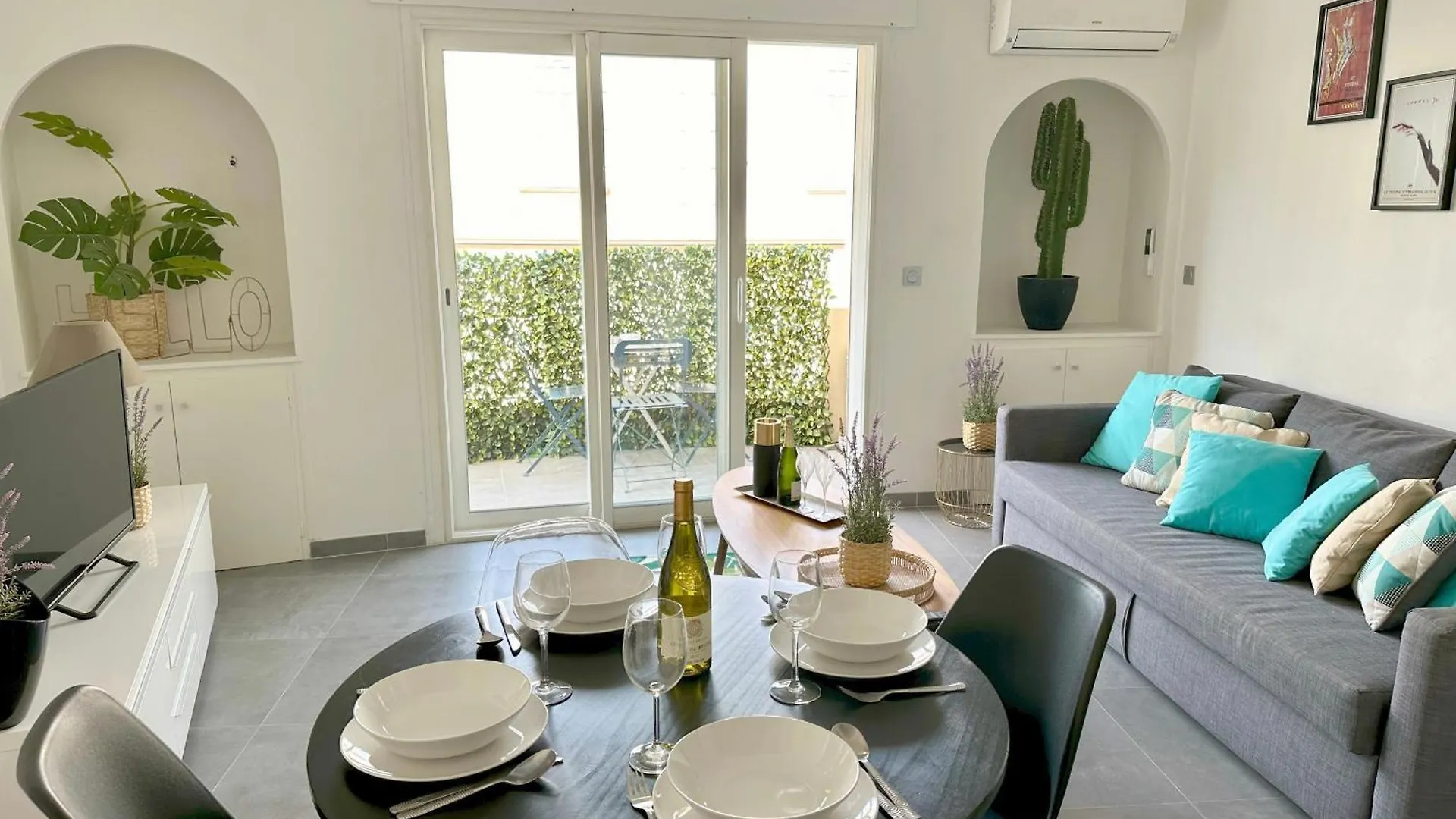 Cannes Croisette - Plages - Palais - Bord De Mer - Appartement Moderne Et Lumineux Avec Balcon